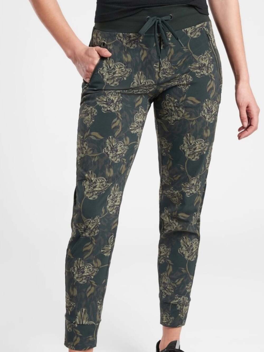 Athleta Trekkie North Printed Jogger Terra Firma Olive size 2P